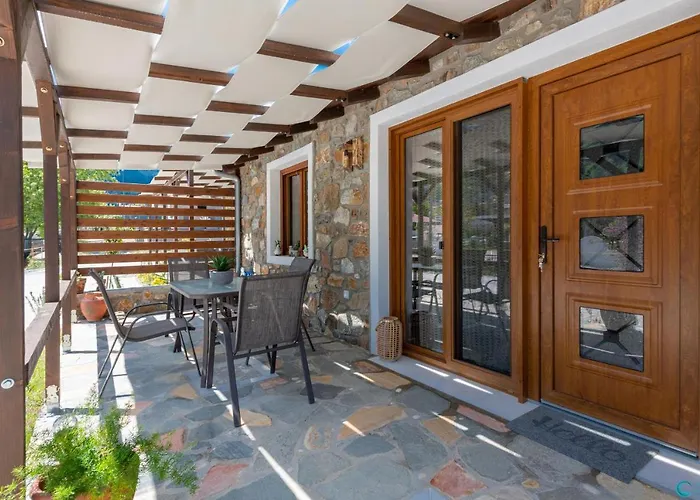 Eleni's Stone House 度假居 *